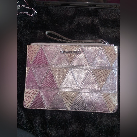 Michael Kors Clutch - Picture 5 of 10